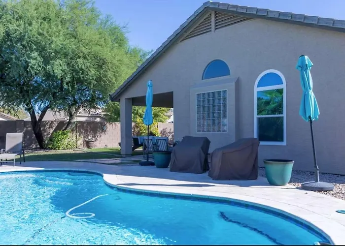 Serene Escape And Modern Comfort Pool Heater Bbq Holiday home Sun Lakes