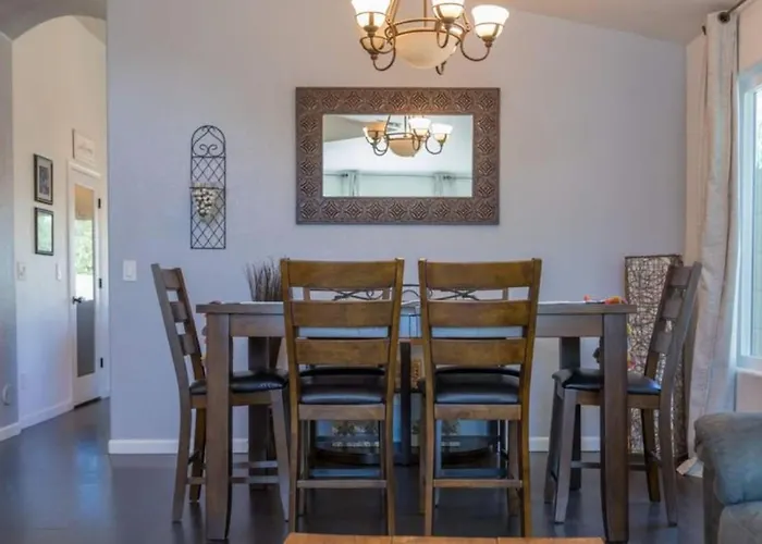 Holiday home Serene Escape And Modern Comfort Pool Heater Bbq Sun Lakes